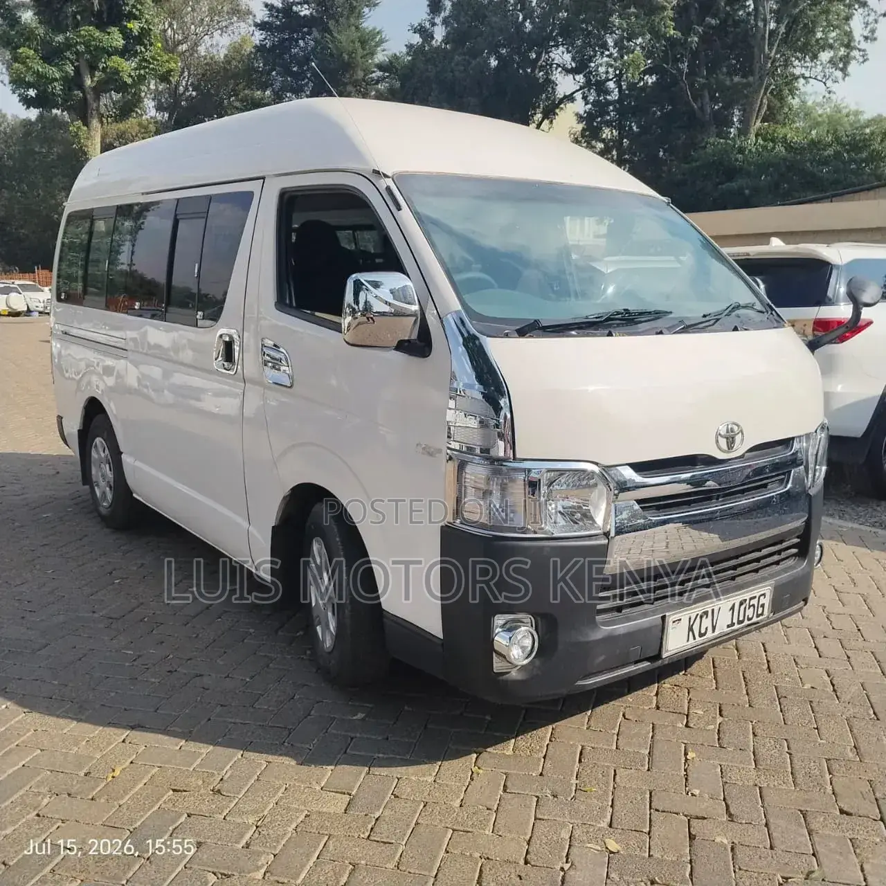 Toyota HiAce 2013 White