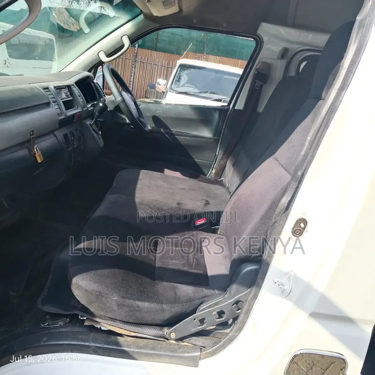 Toyota HiAce 2013 White