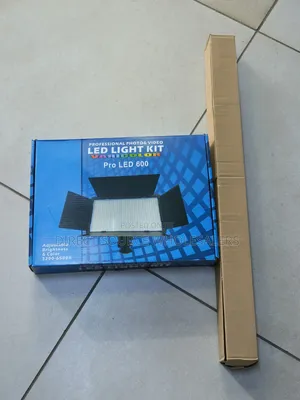 Pro LED 600 Video Light Panel With Tripod Stand