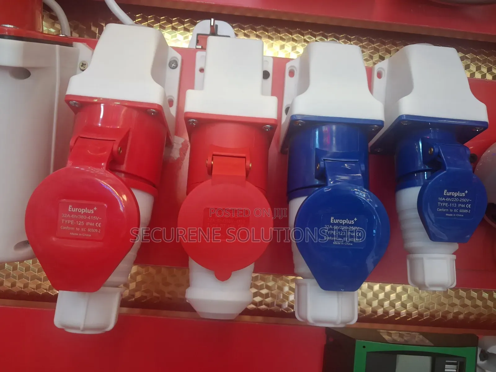 Industrial Electrical Socket Heavy-Duty, 3-Phase Connector