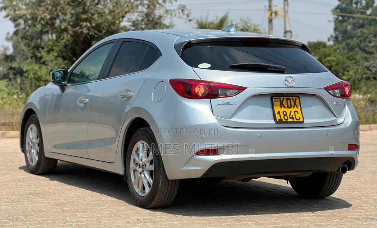 Mazda Axela 2018 Silver