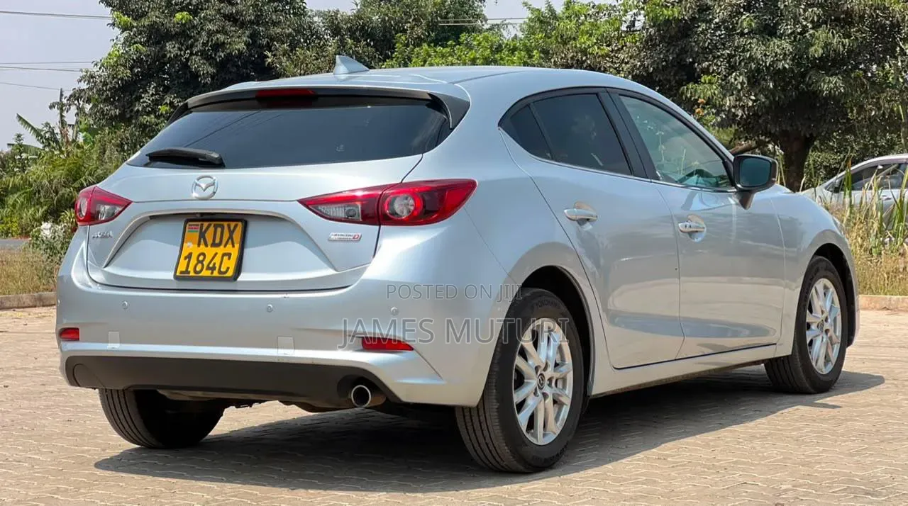 Mazda Axela 2018 Silver