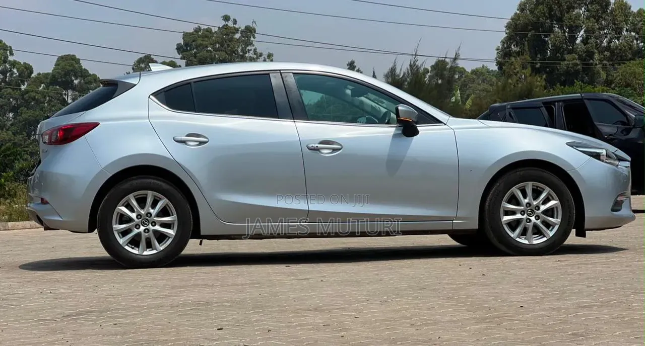 Mazda Axela 2018 Silver