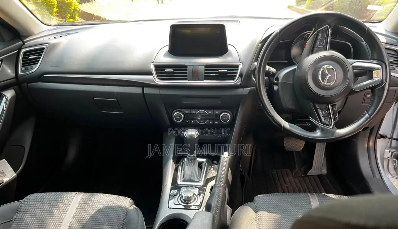 Mazda Axela 2018 Silver