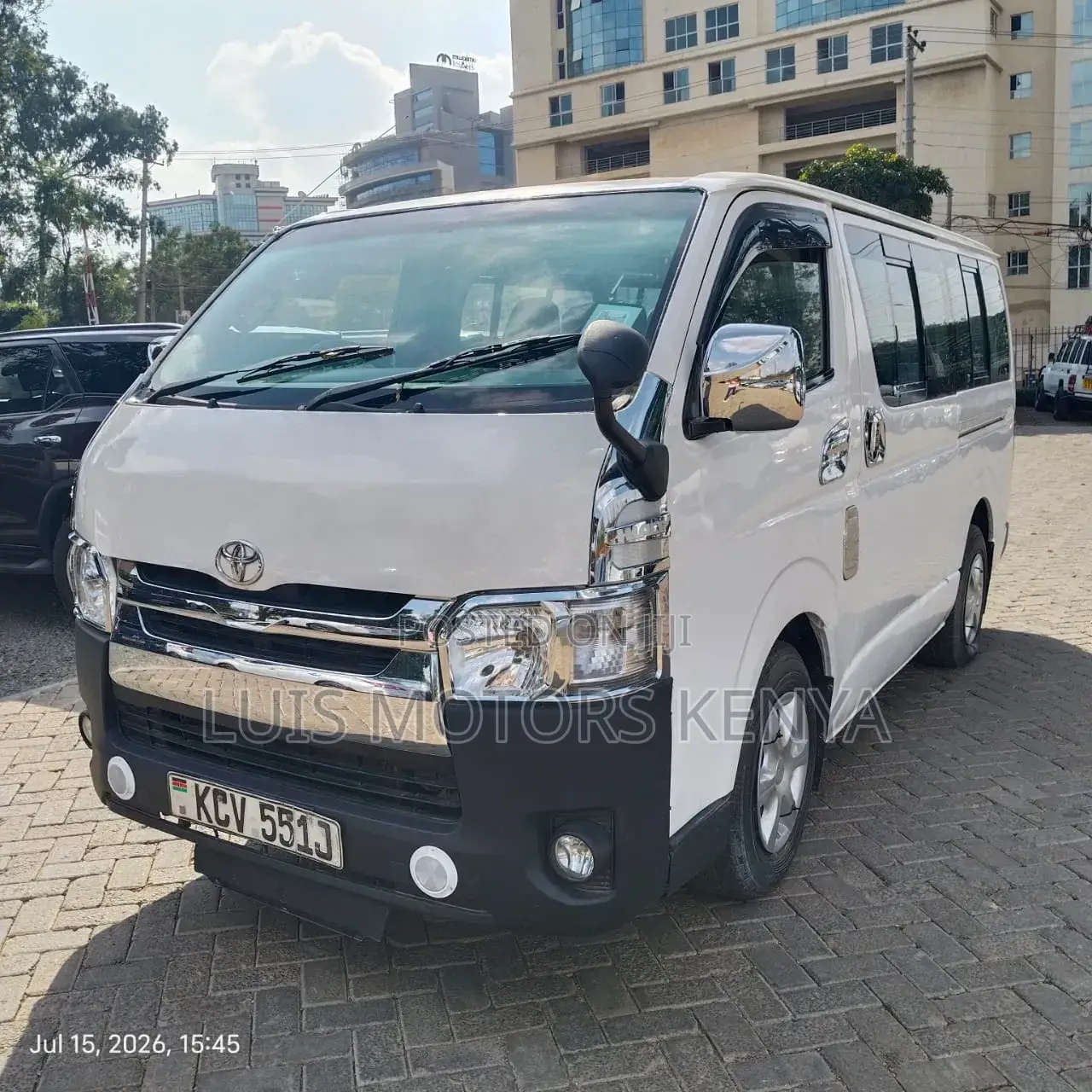 Toyota HiAce 2012 White