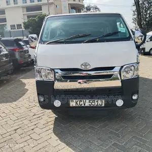 Toyota HiAce 2012 White