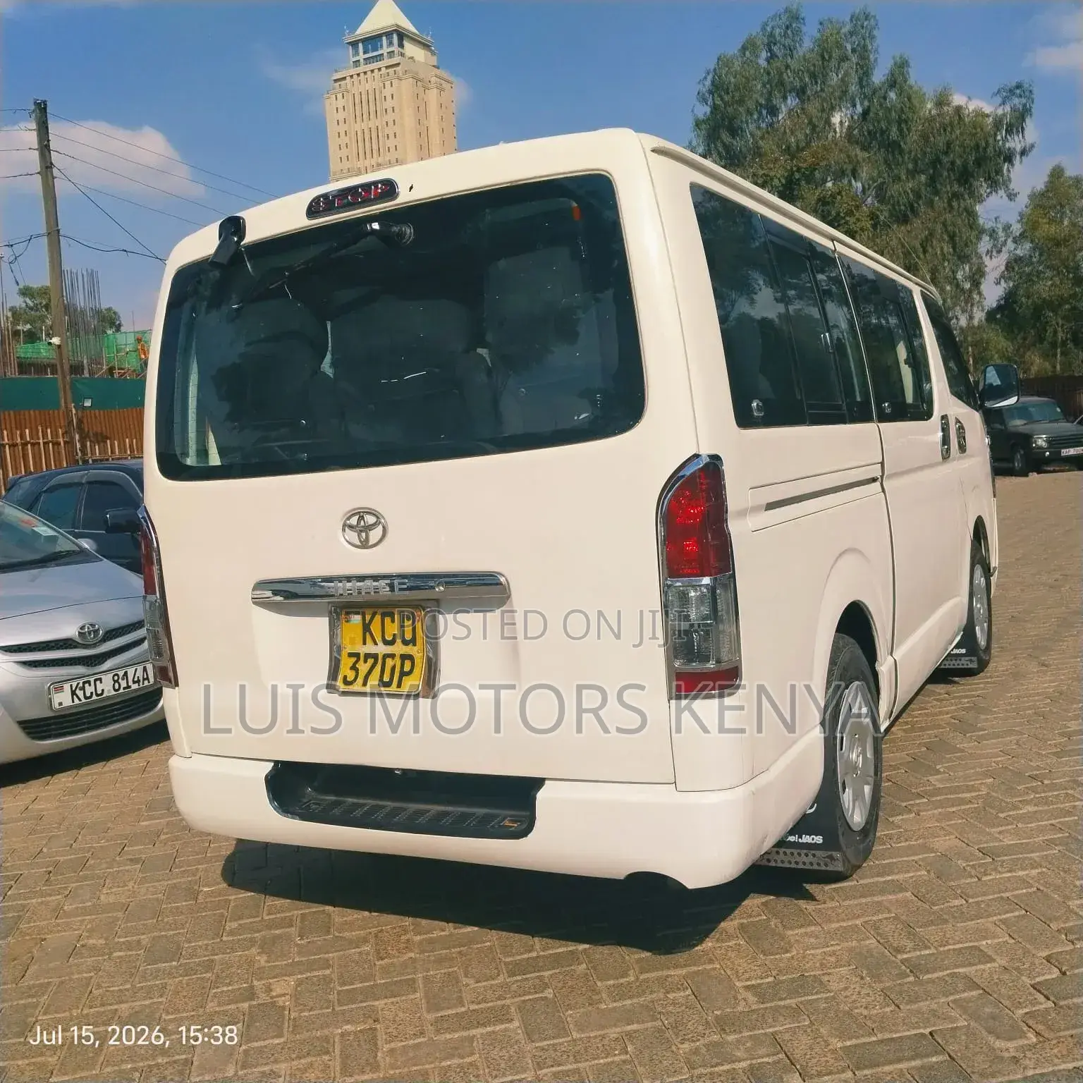 Toyota HiAce 2012 White