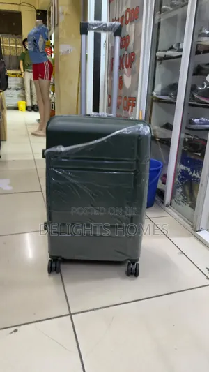 Medium Size Rubber Suitcase Height53_yu
