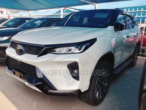 Toyota Fortuner 2021 White
