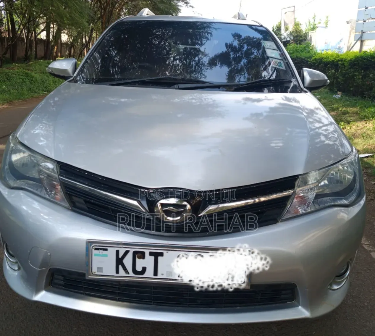 Toyota Corolla Fielder 2013 Silver