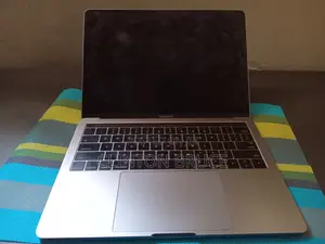 Laptop Apple MacBook Pro 16GB Intel Core i7 SSD 256GB