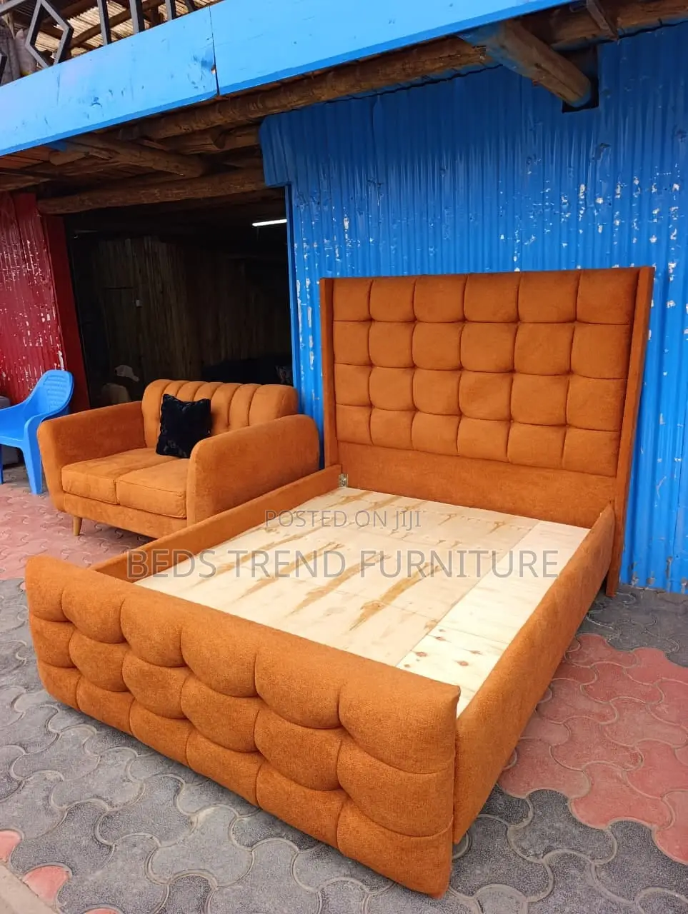 5x6 Chester Bed Burnt Orange Tufted Design