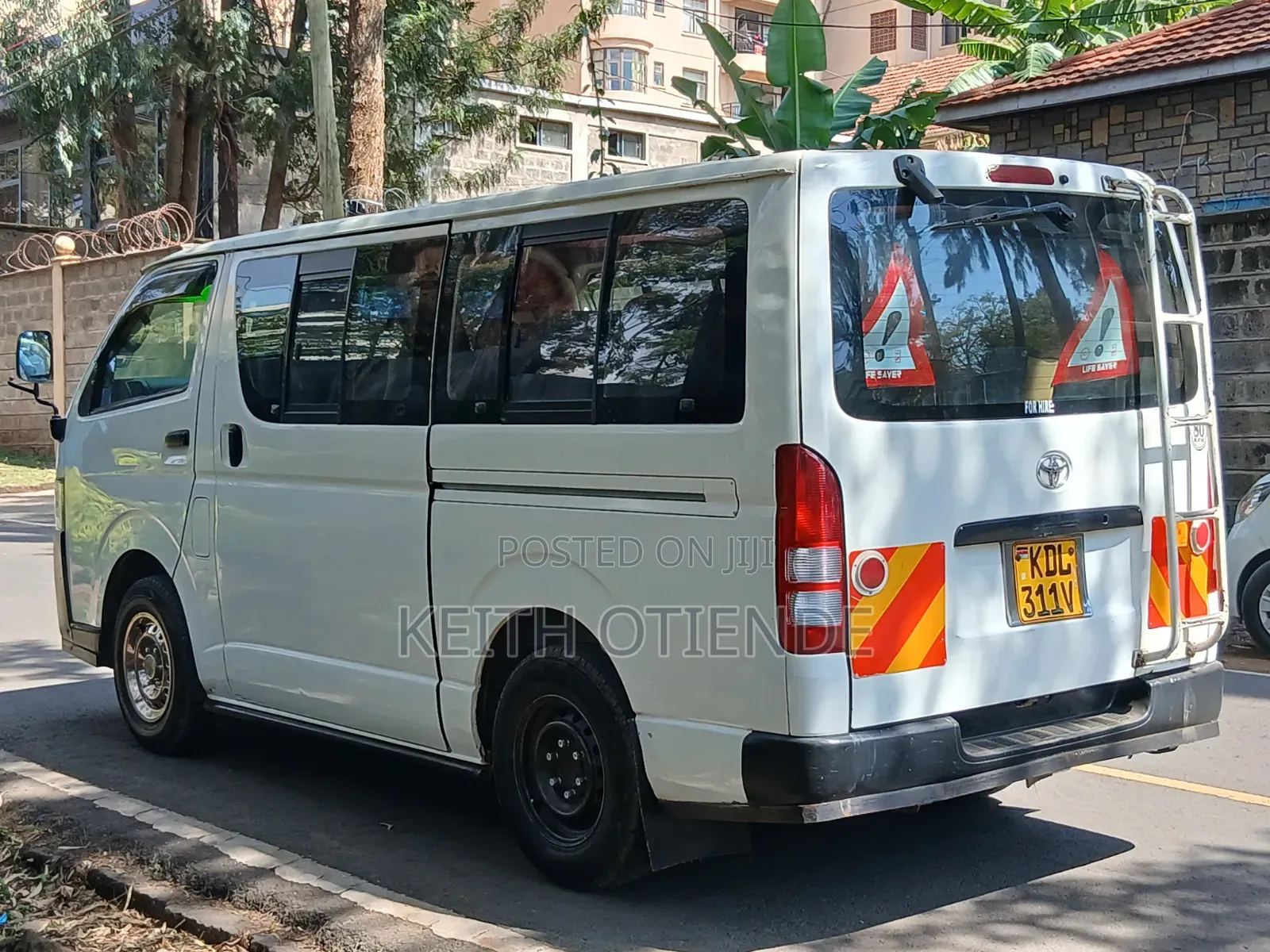 Toyota HiAce 2016 White