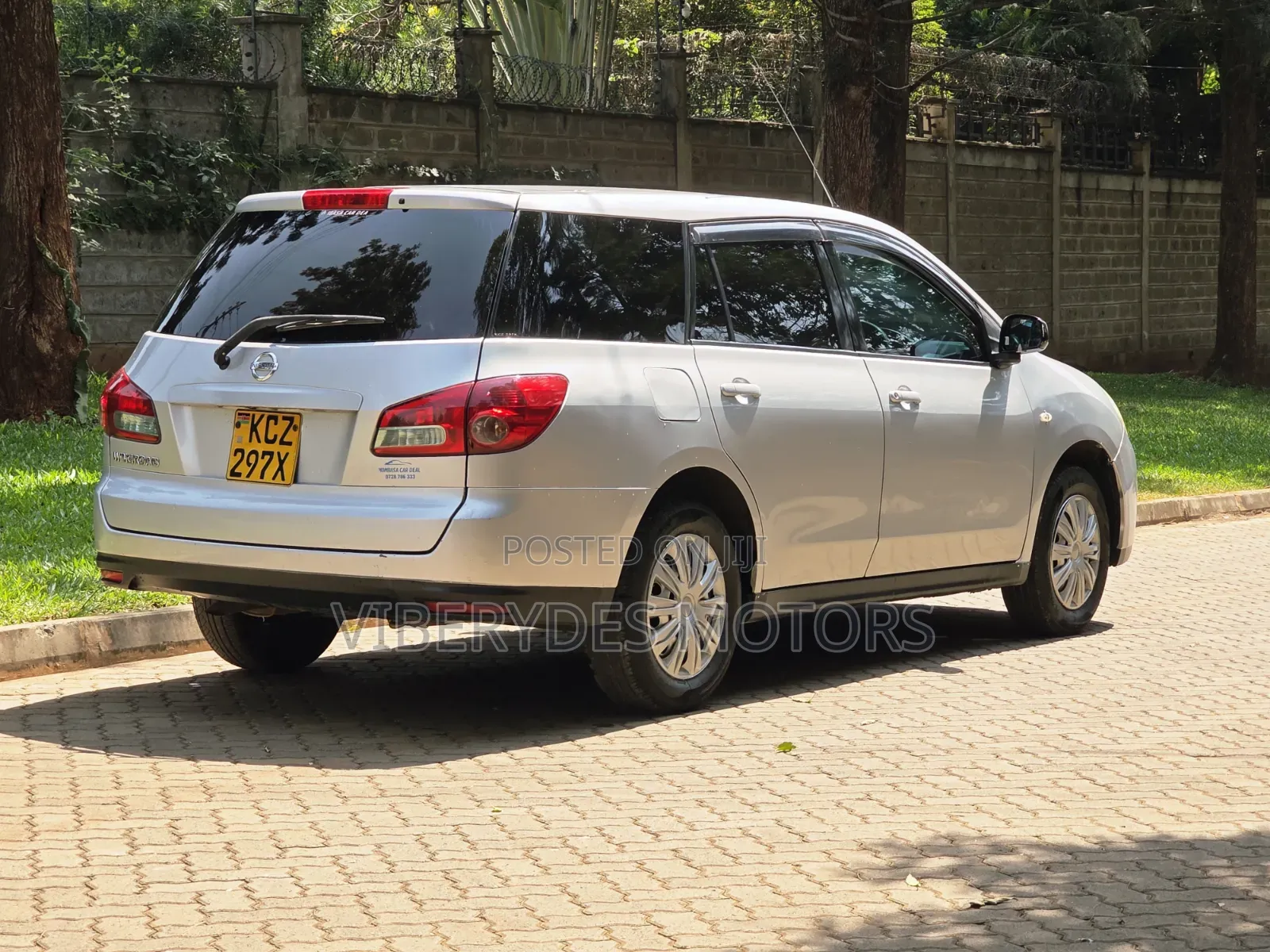 Nissan Wingroad 2013 Silver