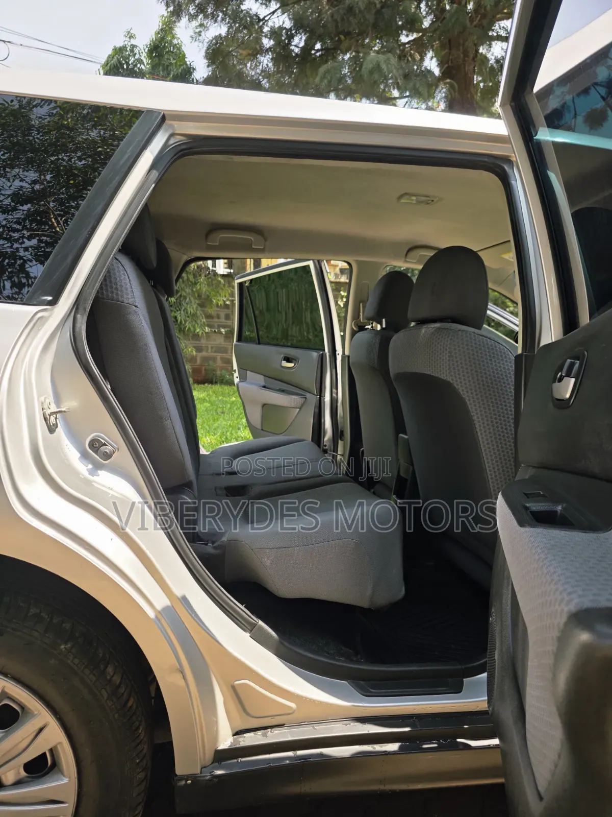 Nissan Wingroad 2013 Silver
