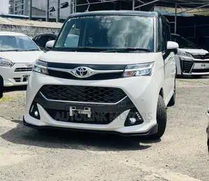 Toyota Tank 1.0 FWD 2019 White