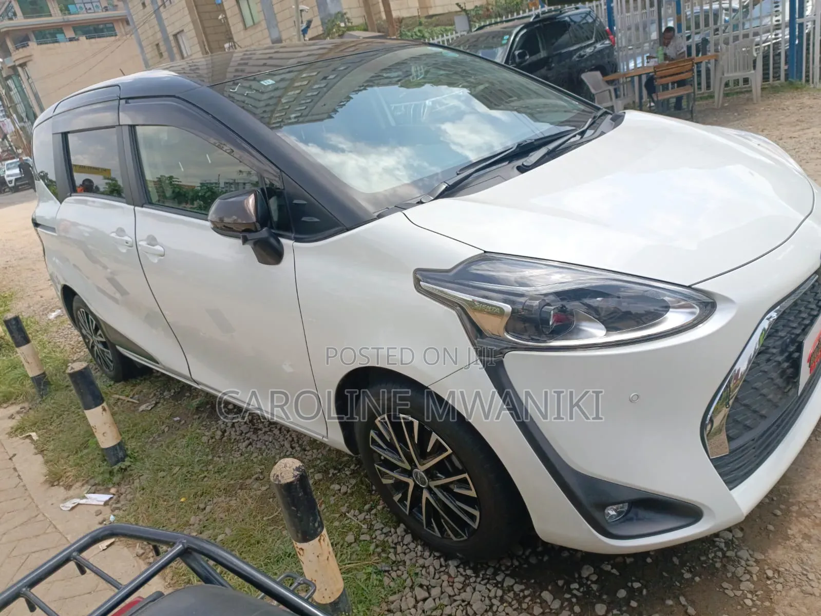 Toyota Sienta 2020 Beige