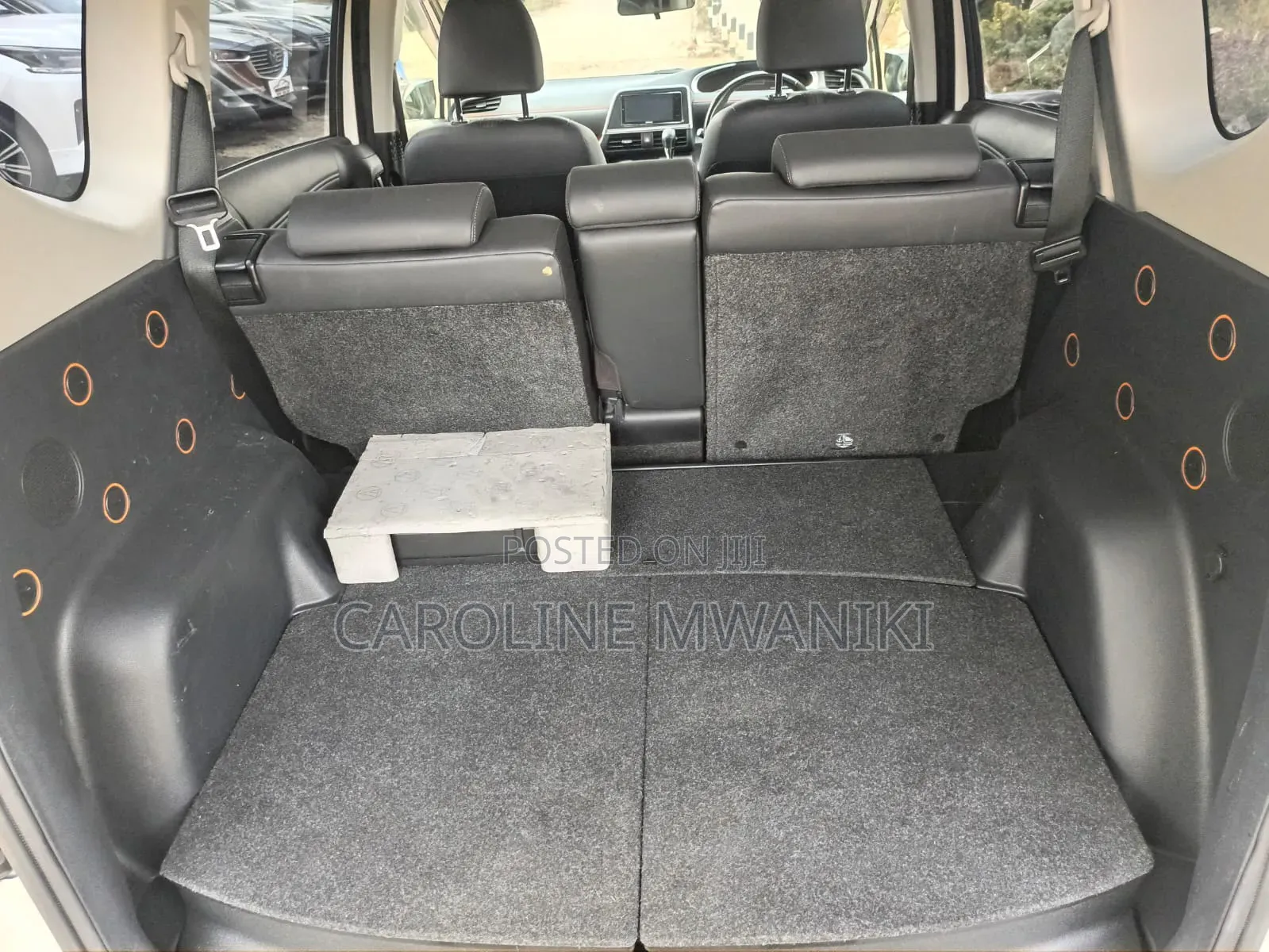 Toyota Sienta 2020 Beige