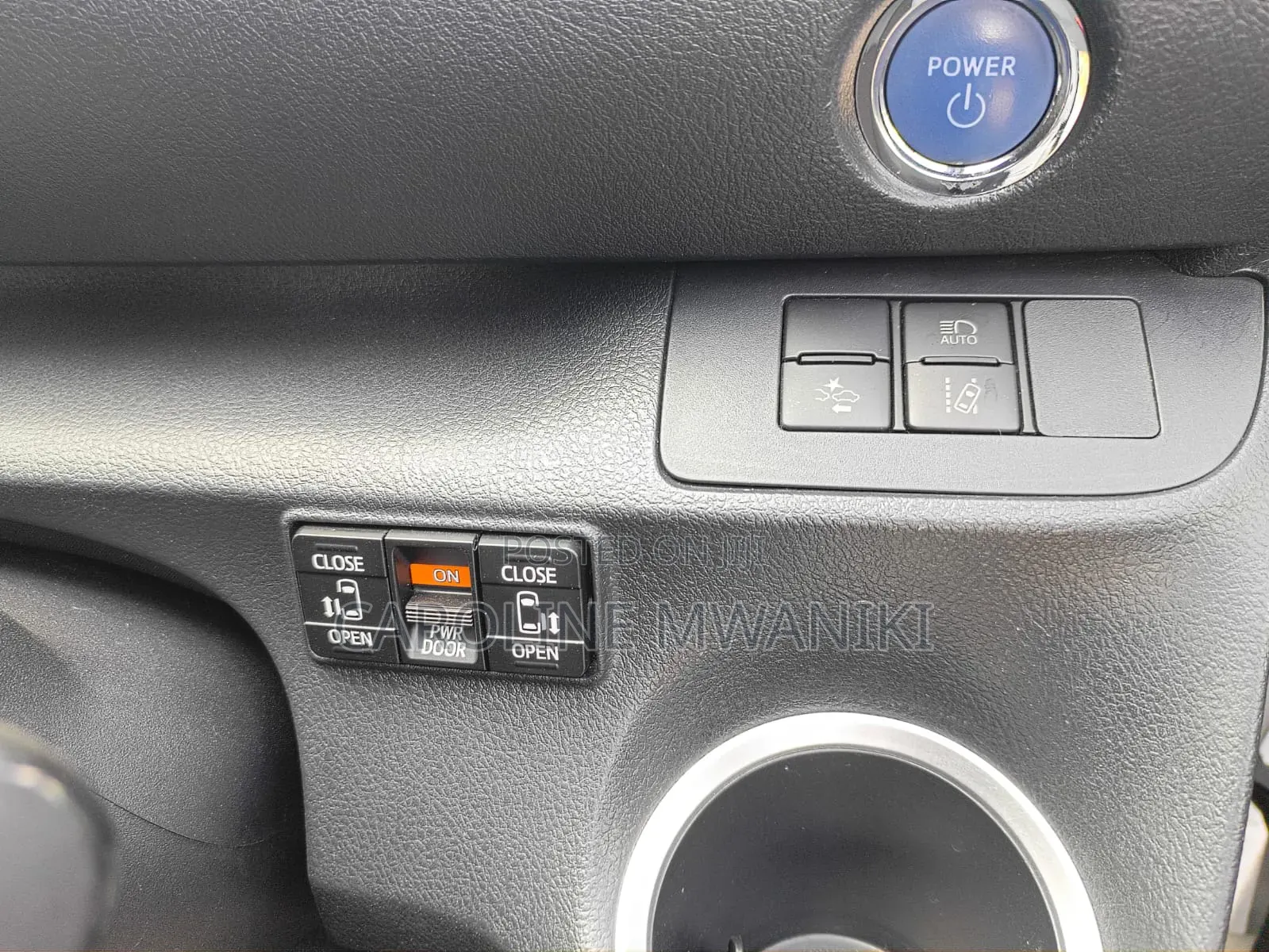 Toyota Sienta 2020 Beige