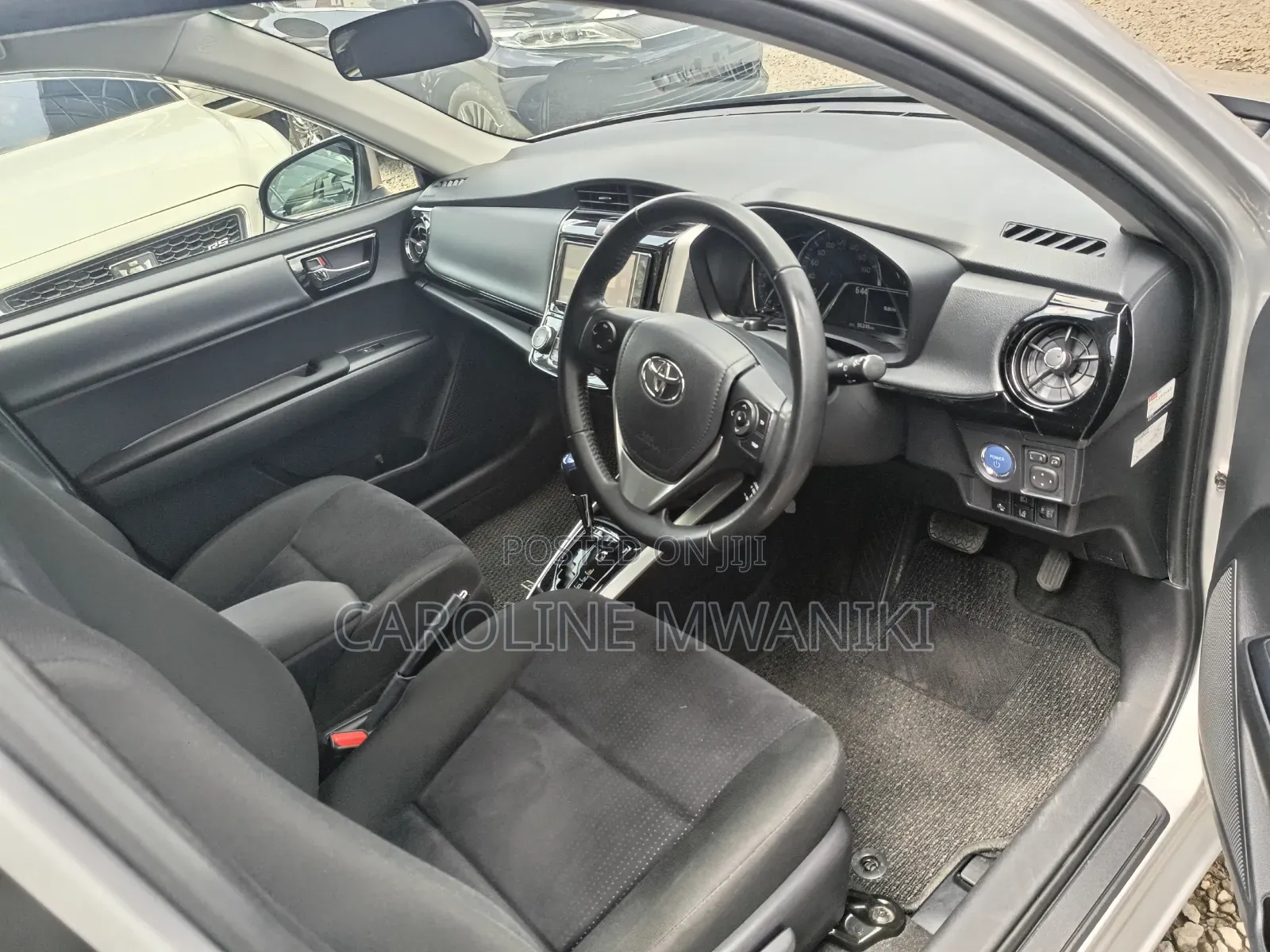 Toyota Corolla Fielder 2019 Silver
