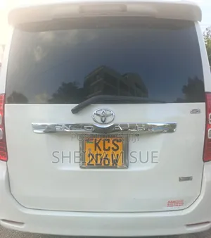 Toyota Noah 2012 White