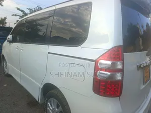 Toyota Noah 2012 White