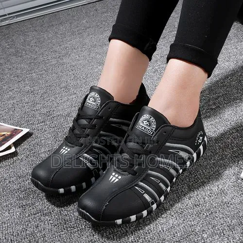 Women's Soft Breathable Sneakers_re