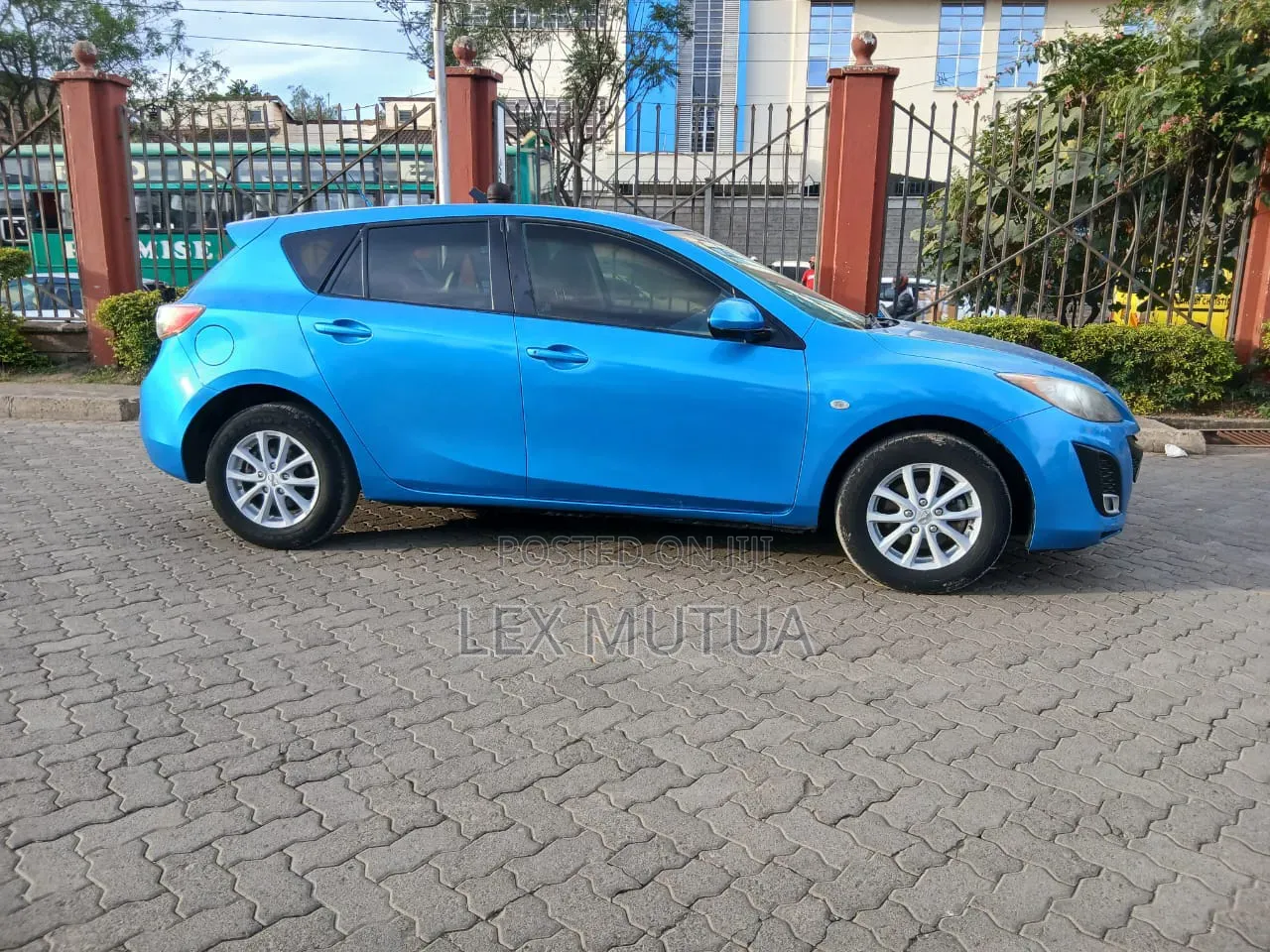 Mazda Axela 2011 Blue