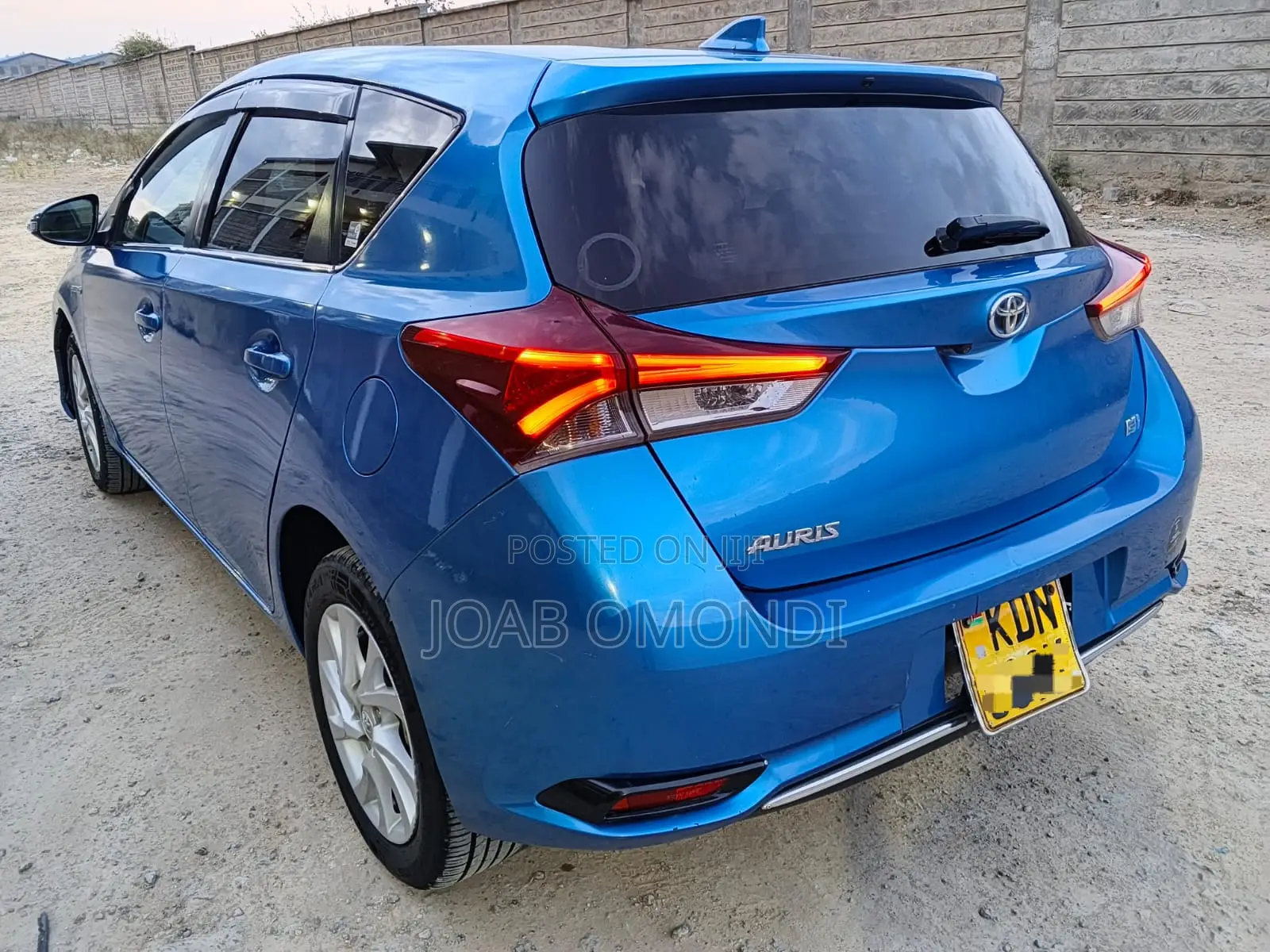 Toyota Auris 2016 Blue