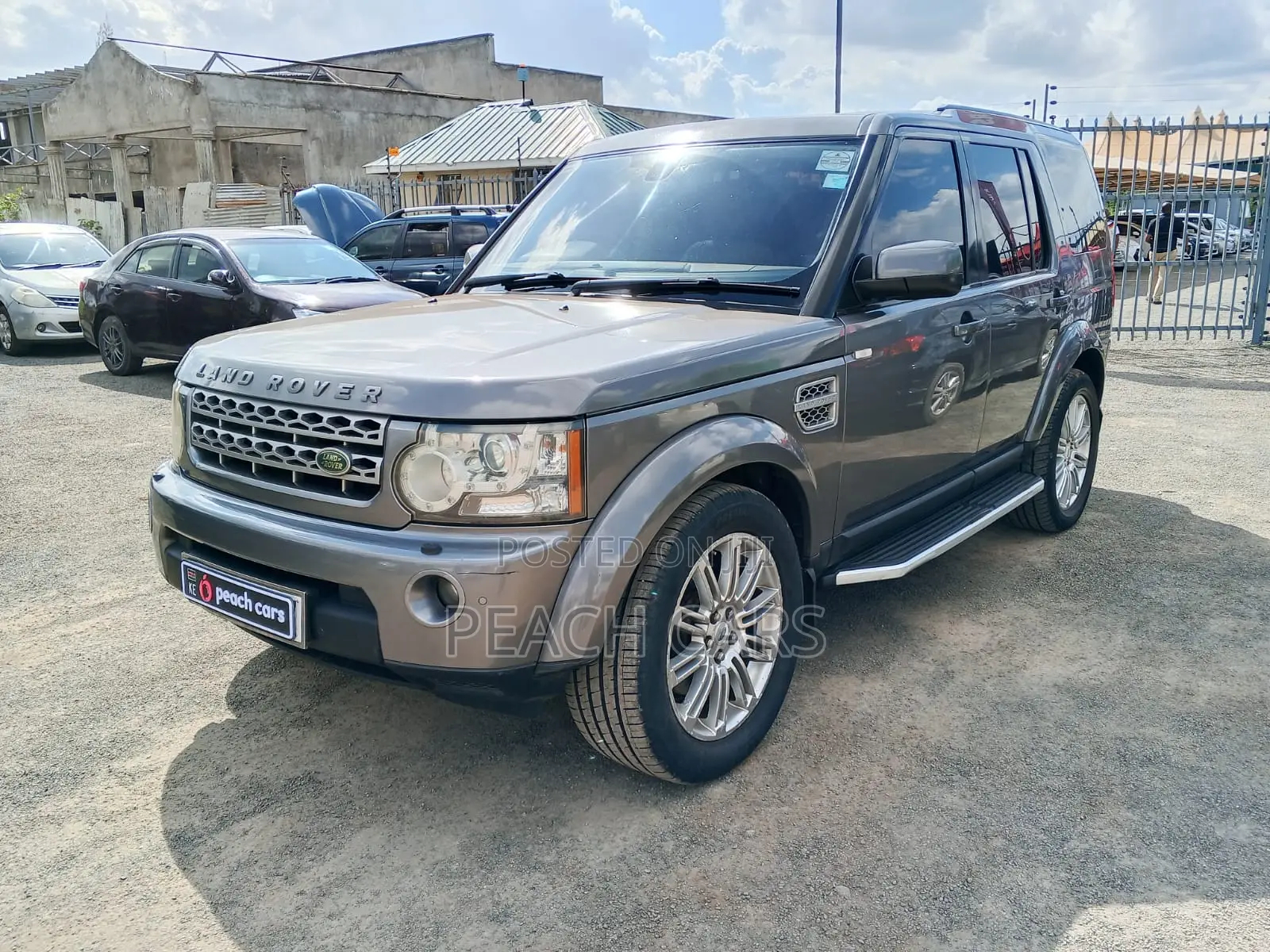 Land Rover Discovery 2010 Gray