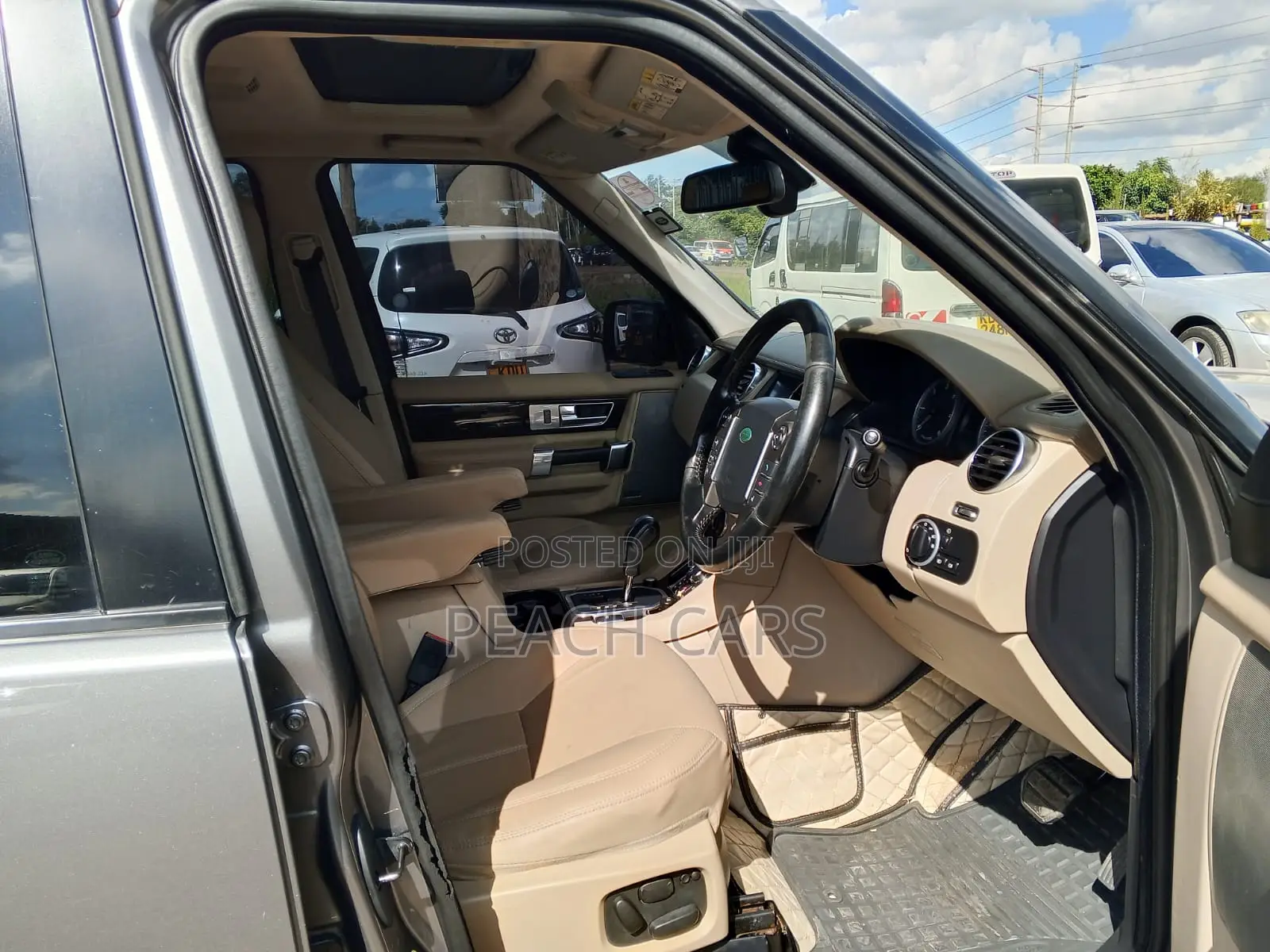 Land Rover Discovery 2010 Gray