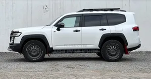 Toyota Land Cruiser 2023 White