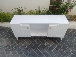 4 Ft TV Stand