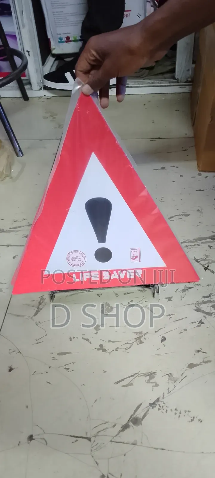 2pc Emergency Life Saver Triangle Sign