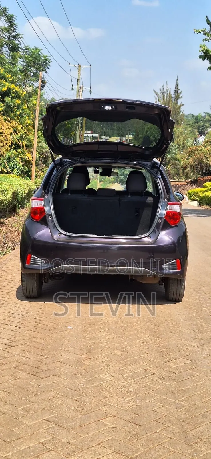 Toyota Vitz 2018 Black