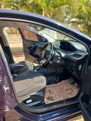 Toyota Vitz 2018 Black