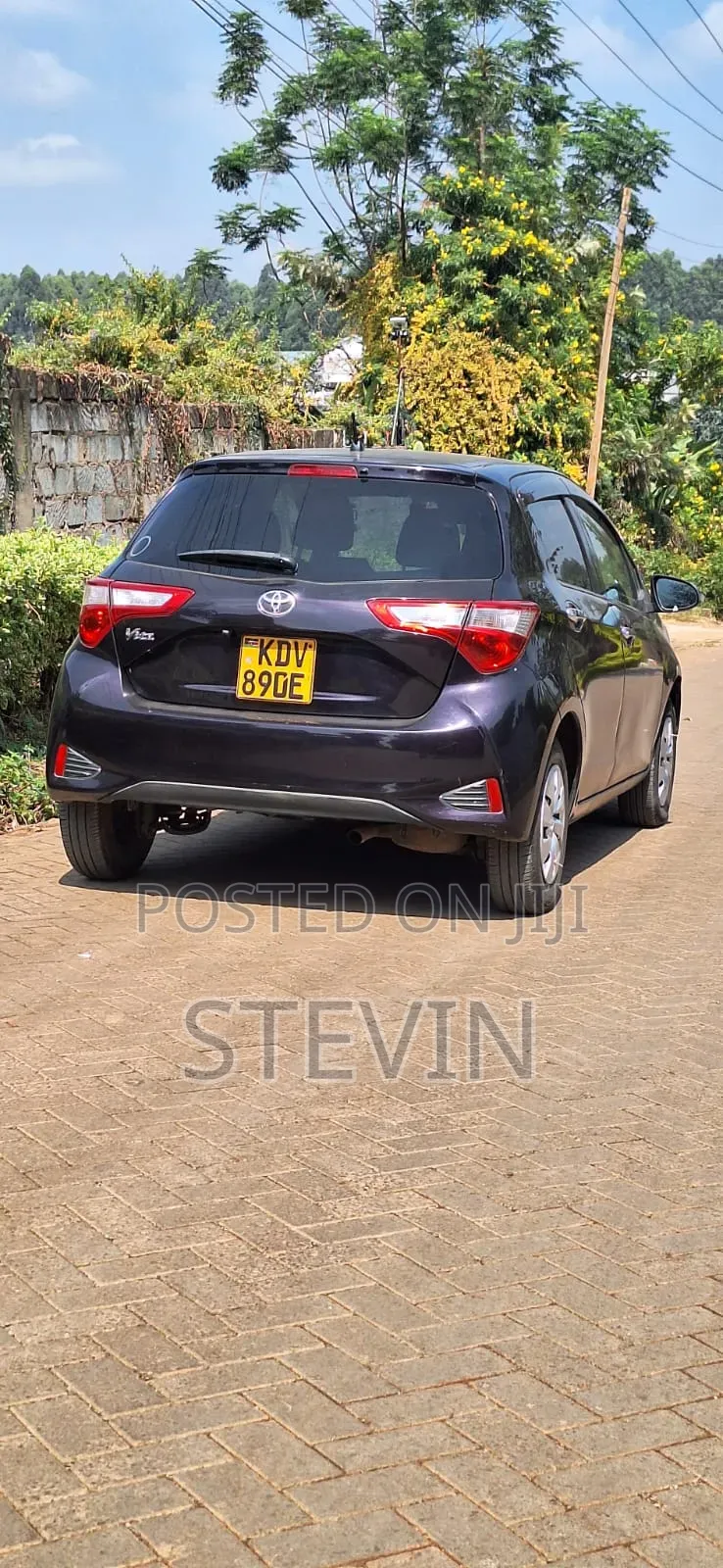 Toyota Vitz 2018 Black