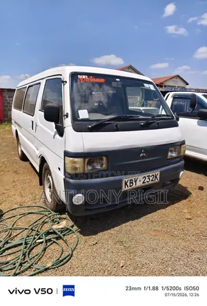 Mitsubishi Delica 2007 White