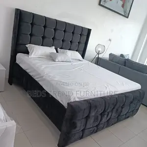 5x6 Chester Bed Black Velvet Fabric