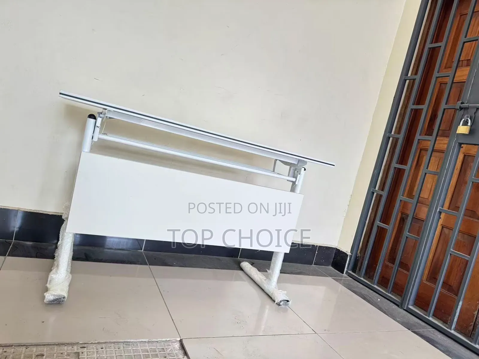 Modern Foldable Training Table