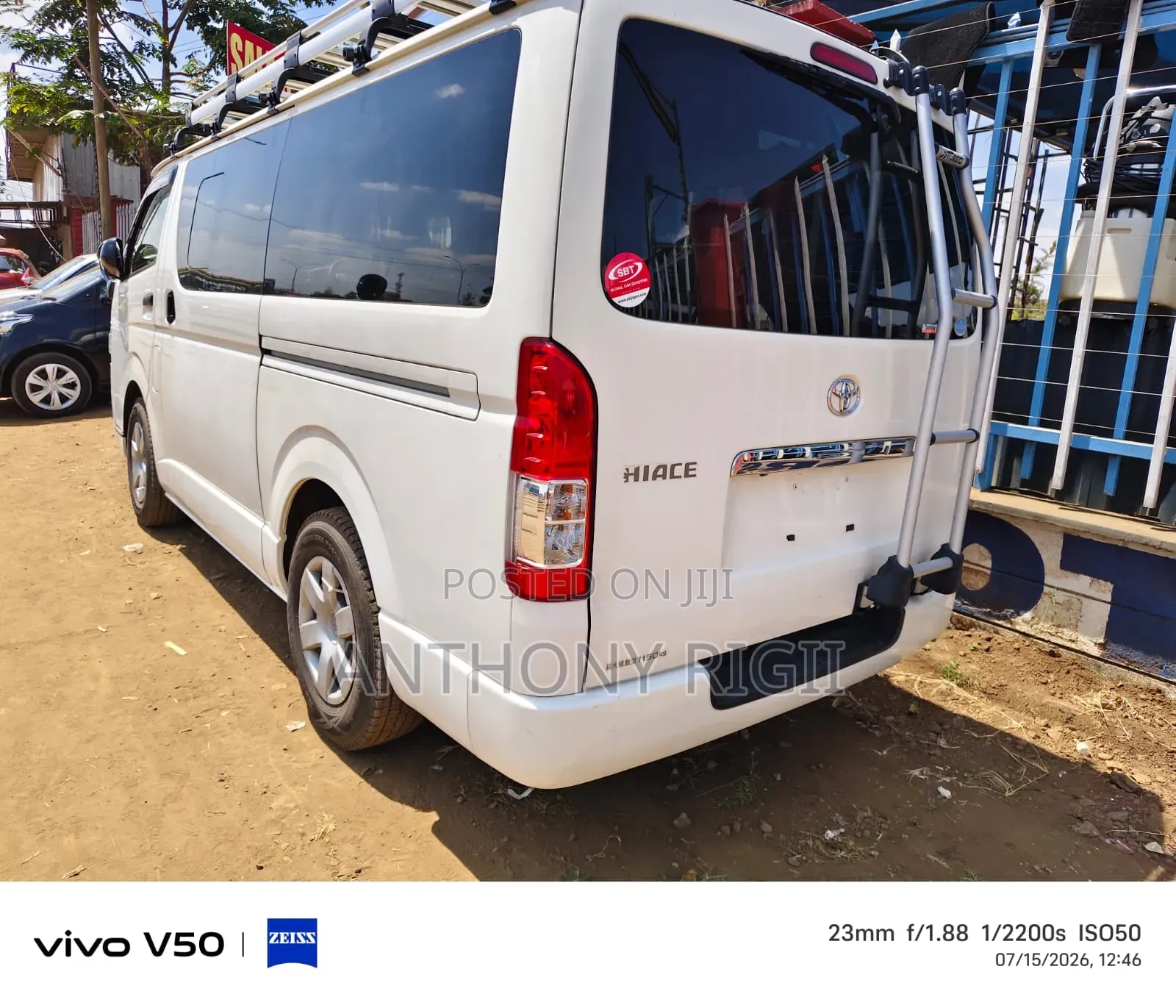 Toyota HiAce 2019 White