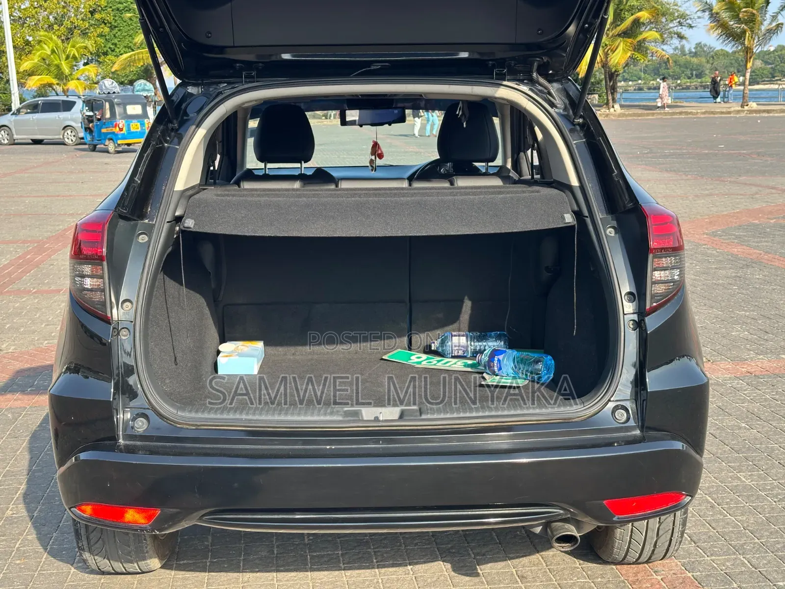 Honda Vezel 2018 Black