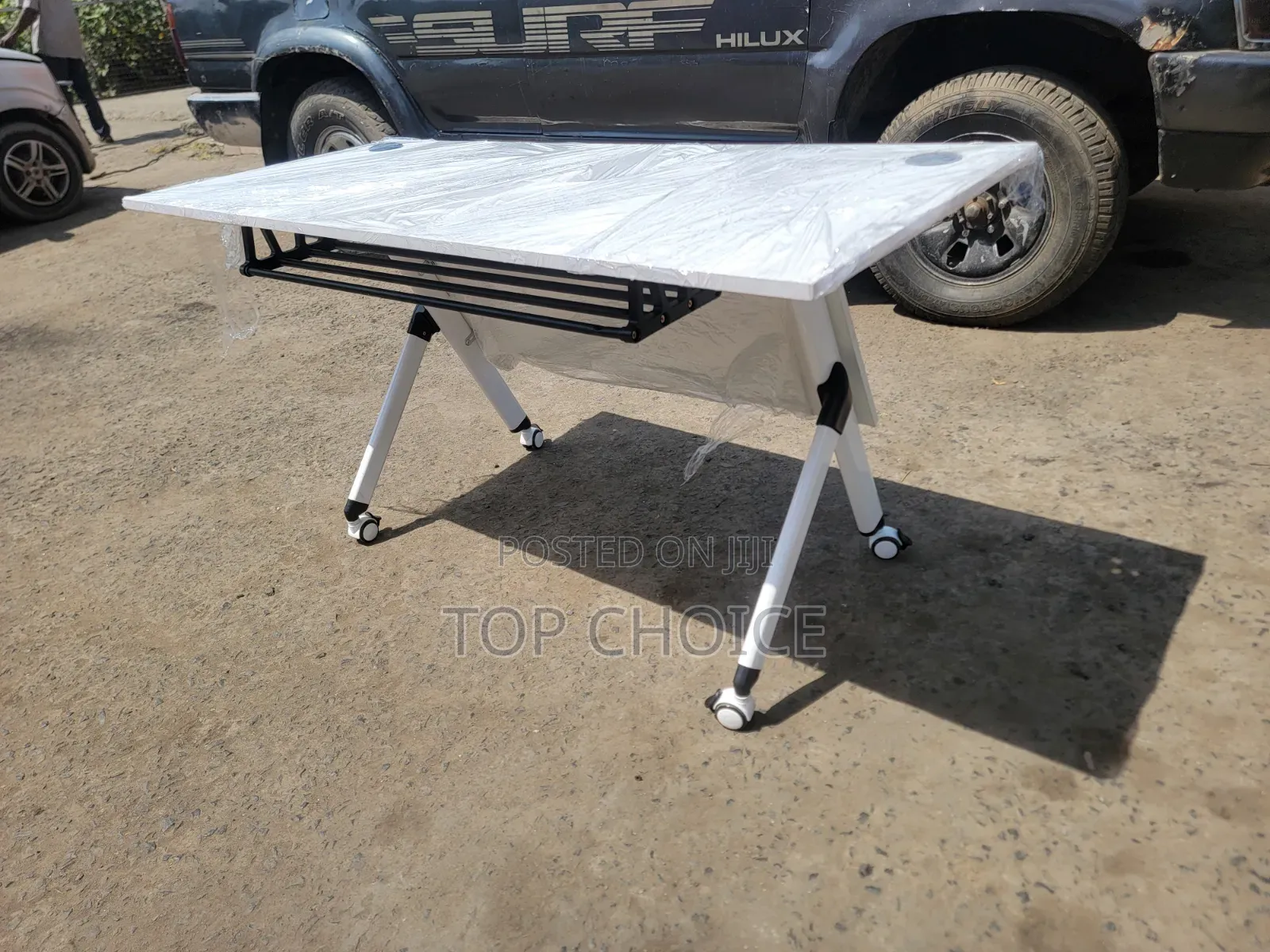 Modern Training Table 1.2m