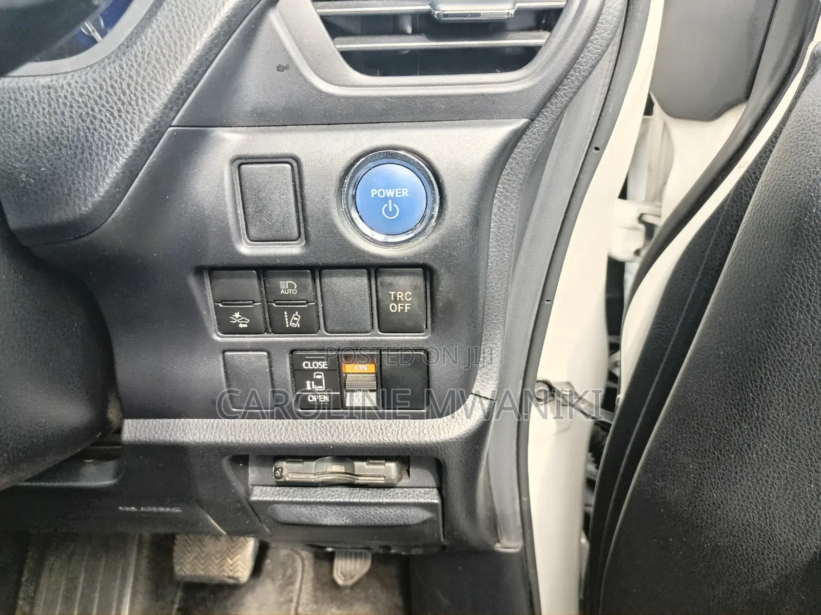 Toyota Voxy 2019 White