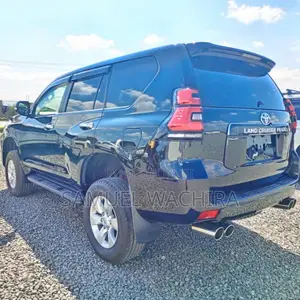 Toyota Land Cruiser Prado 2017 Black