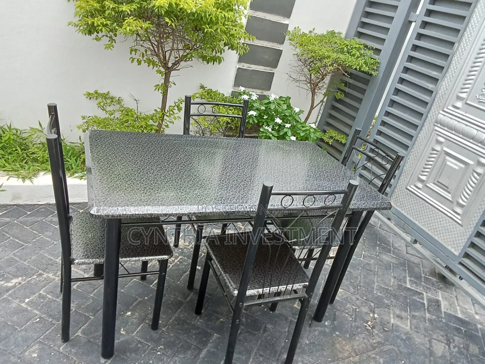Dining Table Modern