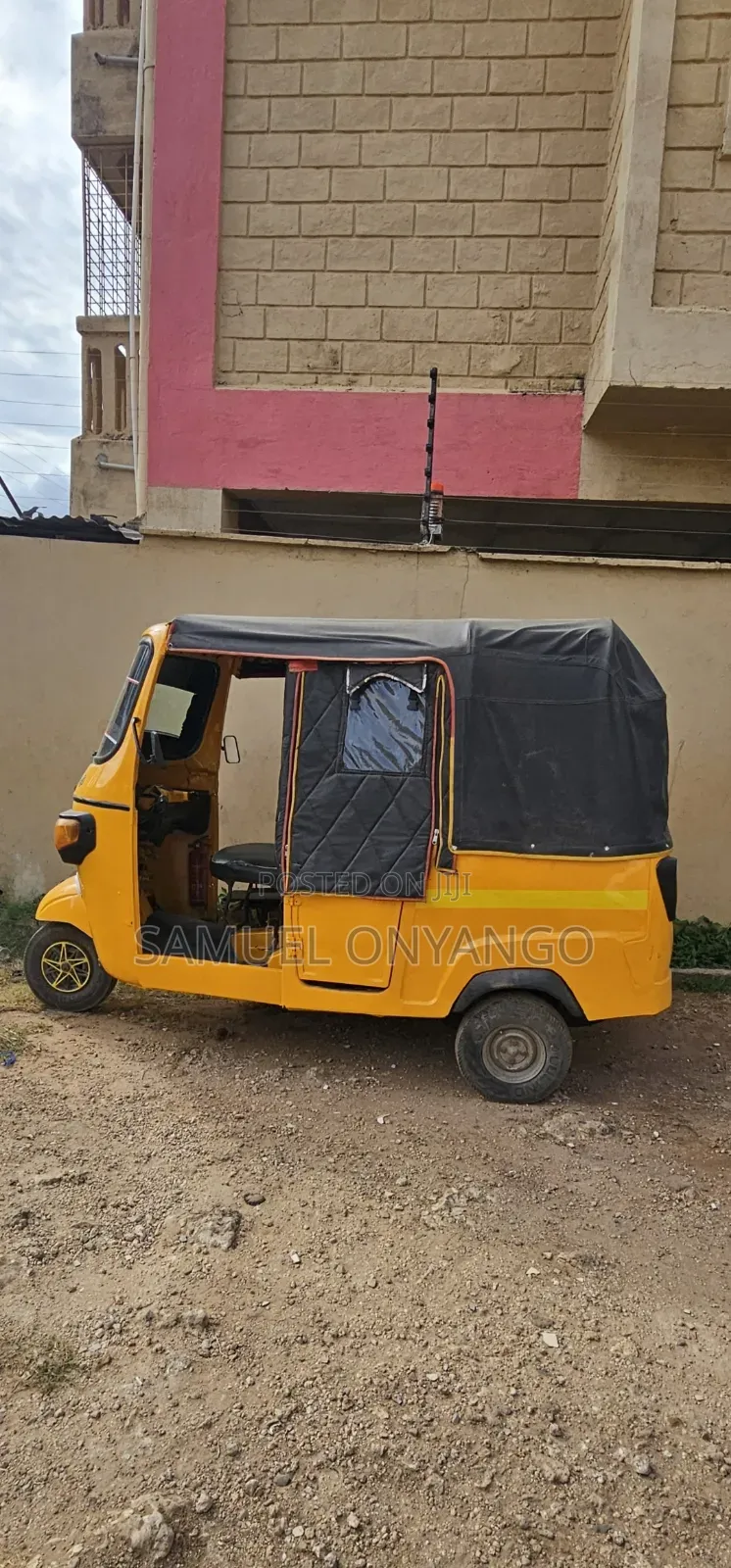 Piaggio Scooter 2019 Yellow