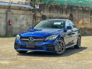 Mercedes-Benz C200 2019 Blue