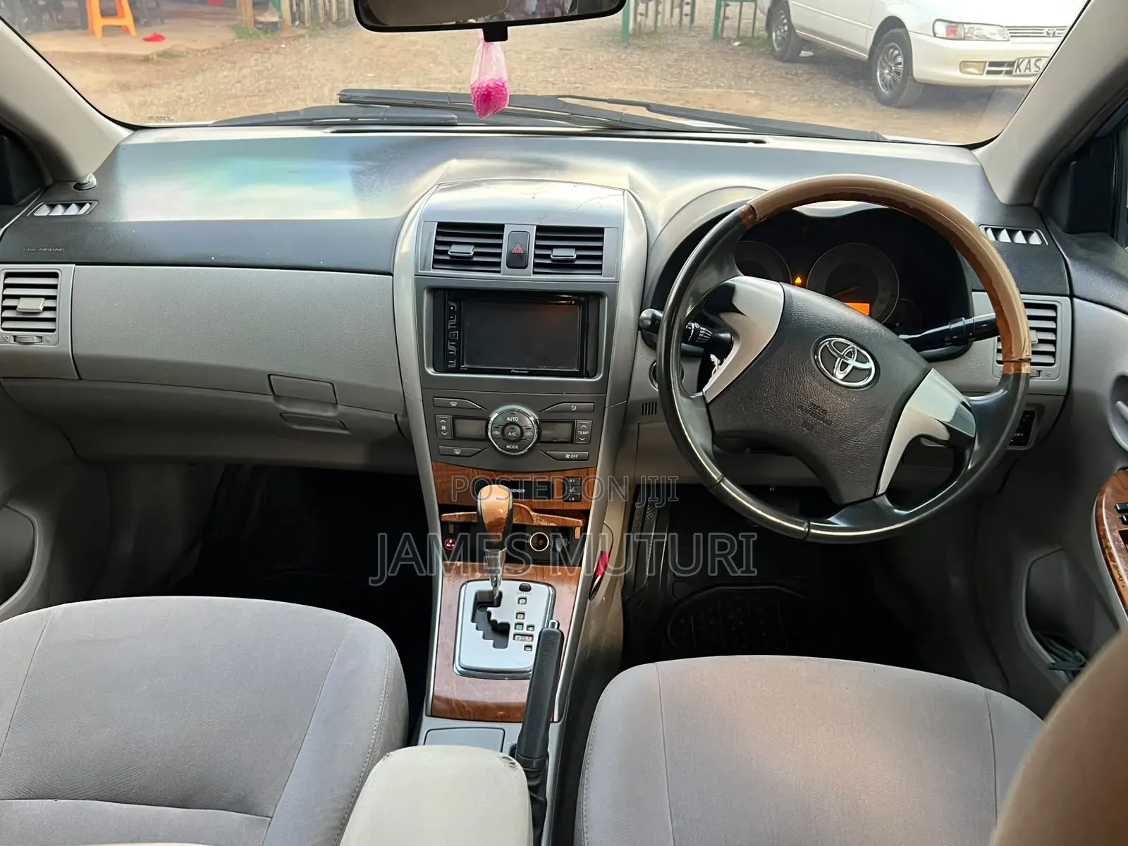 Toyota Axio 2010 Silver