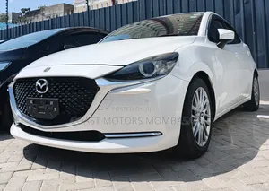 Mazda 2 2019 White